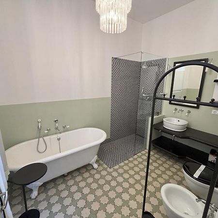Dada Aparthotel Trieste Bagian luar foto