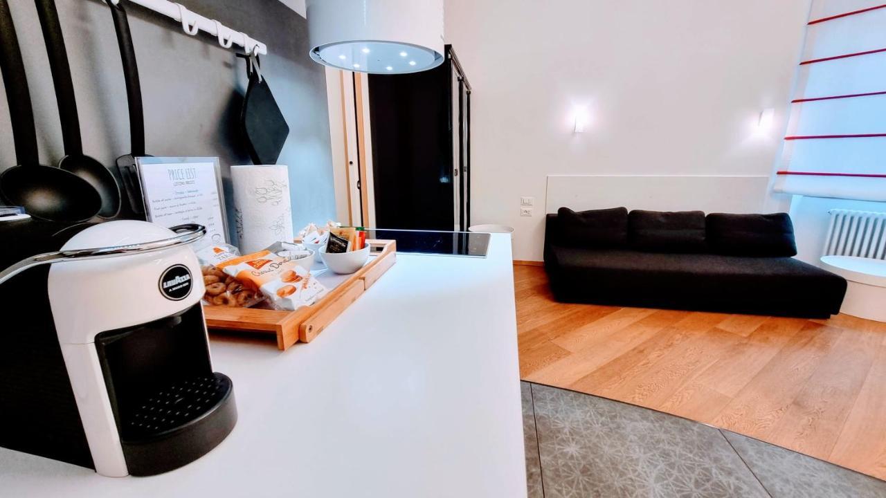 Dada Aparthotel Trieste Bagian luar foto