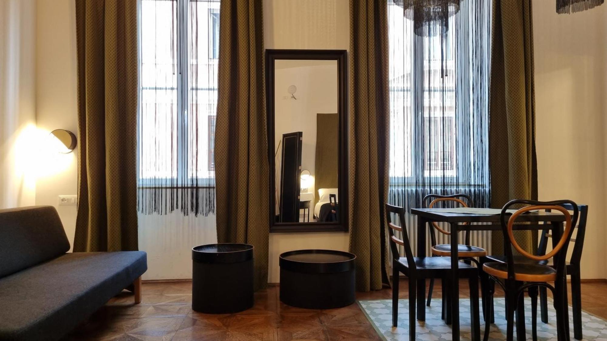 Dada Aparthotel Trieste Bagian luar foto